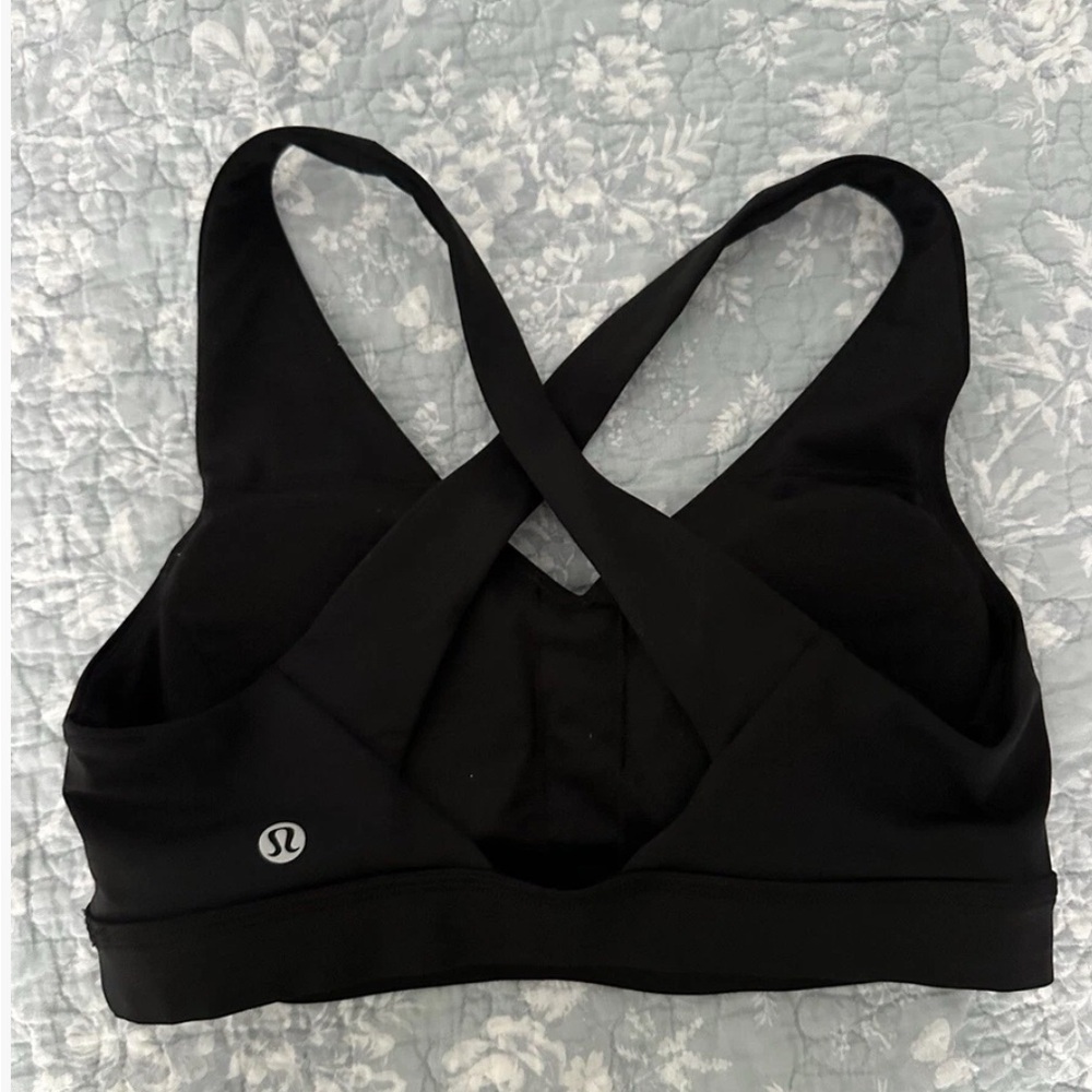 LULULEMON BRA SIZE 6. Worn twice. - Picture 2 of 2